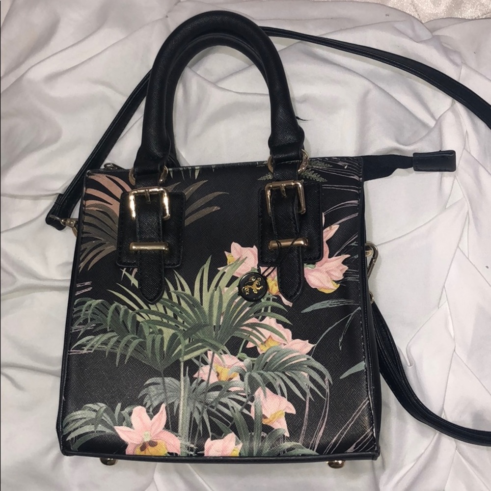 Crossbody purse
